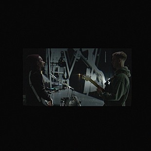 「FKJ＆トム・ミッシュ、話題のコラボ曲が12インチ化決定」