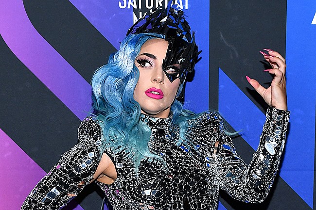 「レディー・ガガ、ドン・ペリニヨンの限定ボトルと彫刻を4/6にリリース」1枚目/1