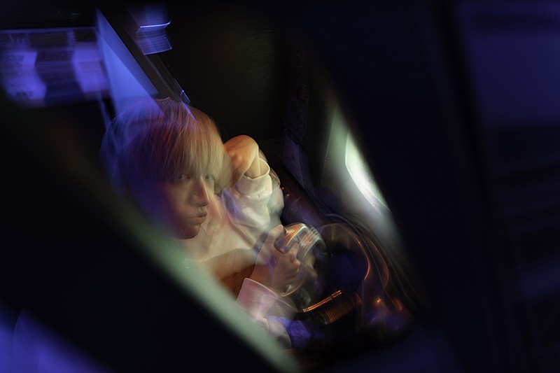 「TERA（テラ）、POLYをフィーチャリングした新曲「fragile feat. POLY」のMVを公開」1枚目/3