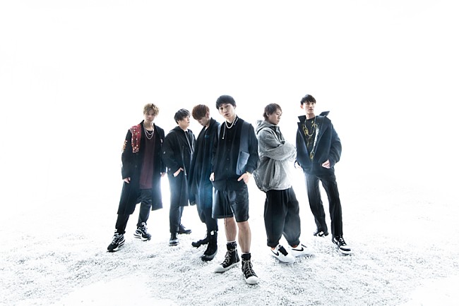 UVERworld「UVERworld、アニメ『七つの大罪』EDテーマに決定 ニューシングル『NAMELY』6月リリース」1枚目/3