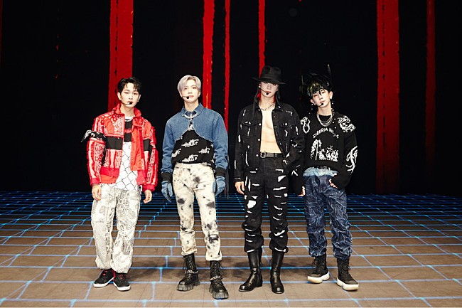 SHINee「SHINee、Mステのオフショット＆コメントを公開「日本のみなさんにSHINeeの姿をお見せできて嬉しかった」」1枚目/7