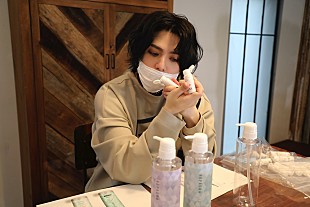 「Shuta Sueyoshi、初のシャンプーをプロデュース　『REPAGRA』今春発売」