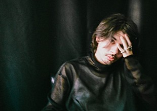 「オカモトショウ（OKAMOTO&#039;S）、爽やかなシティポップ「Slider feat. Last Dinosaurs」配信リリース」