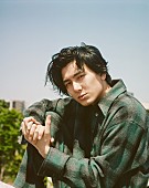 藤井風「藤井風、新曲「きらり」ジャケ写＆新ビジュアル写真を公開」1枚目/2