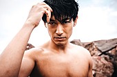 DEAN FUJIOKA「DEAN FUJIOKA、心も体も剥き出しにした初オフィシャル写真集『Z-Ero』6月刊行」1枚目/2