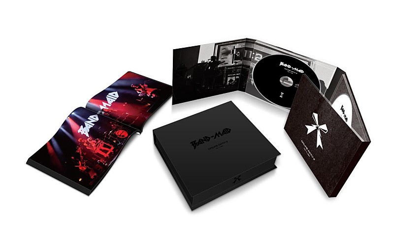 「LIVE DVD&Blu-ray『BAND-MAID ONLINE OKYU-JI (Feb. 11, 2021)』<完全生産限定盤(2Blu-ray+CD+PHOTOBOOK)>」2枚目/7