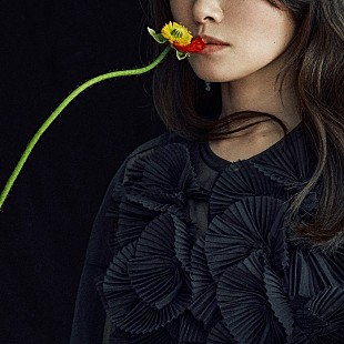 「NakamuraEmiの新曲「投げキッス」配信リリースへ、「尊い気持ちを大切にして」」