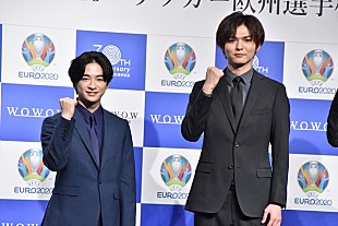 「薮宏太「本人の前でやるのは地獄…」　知念侑李とサッカ－選手の物まねを披露」