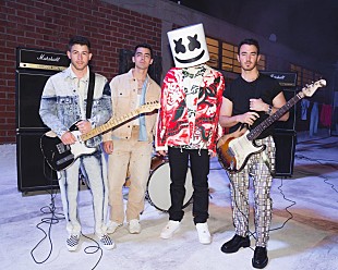 「マシュメロ＆ジョナス・ブラザーズ、夏にぴったりなコラボ曲のMV公開」