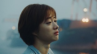 「ゆず、石原さとみが出演する新曲「NATSUMONOGATARI」MV公開」