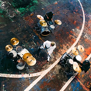 「辻村有記、新曲「head-bang」MV公開　J-POPを彩る存在の2年半ぶりとなる本人名義楽曲」