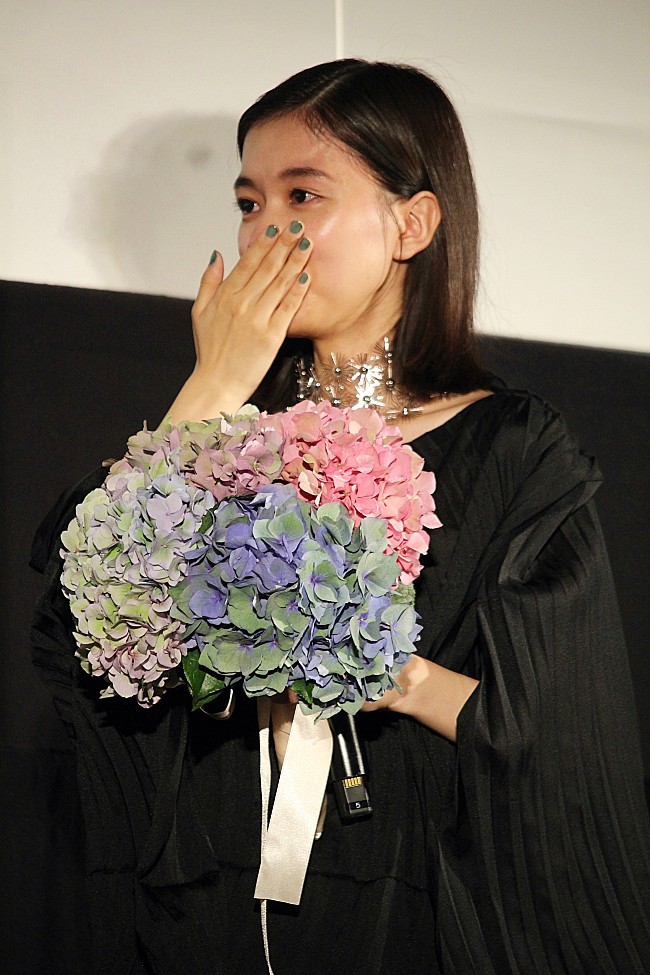 「芳根京子「お見せできないレベルで泣いております」　監督の言葉に「これほど幸せなことはない」」1枚目/1