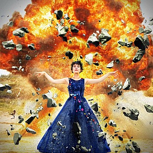 「眉村ちあき、新曲「Individual」の配信が7/7に決定　個性爆発なジャケット写真も同時公開」