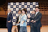 「左から草壁 悟朗（川崎商工会議所 会頭）、kakeru（ジョニクロ）、宮本貴奈、DON（ジョニクロ）、福田 紀彦（川崎市長）
」2枚目/2