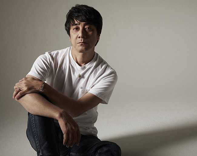 「山崎まさよし、デビュー25周年イヤーを締め括るニューアルバムをリリース」1枚目/3