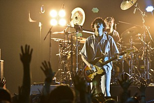 「＜ライブレポート＞[Alexandros] “偶然”の積み重ねが導いた【ALEATORIC TOMATO】大阪2日目公演」