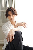 加藤和樹「加藤和樹、福山雅治「Squall」ピアノ×歌のアコースティックスタイルでカバー　」1枚目/2