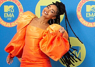 「リトル・ミックスのリー・アン・ピノック、双子の誕生を発表」