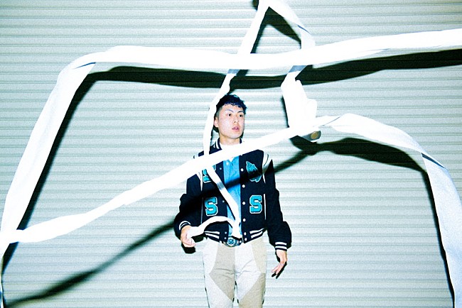 「空音、一人のドラマーが演奏する謎の映像公開」1枚目/2