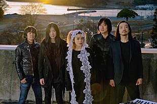 「YEN TOWN BAND、映画『スワロウテイル』25周年記念ライブを開催　ゲストにJQ from Nulbarich」