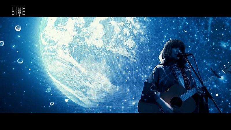 「酸欠少女さユり、最新テクノロジーを駆使したライブ空間で幻想的なパフォーマンスを披露」1枚目/12