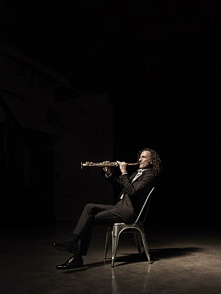 「ケニー・G、6年振りのニューALから“様々な感情を表現した”新曲「Emeline」先行リリース」