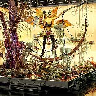 「アルカ、12/3リリースの『KicK iii』から「Electra Rex」のMV解禁」