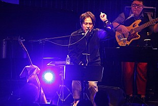 「＜ライブレポート＞佐藤竹善、珠玉の名曲群で綴るひと足早い上質なクリスマス・タイム」