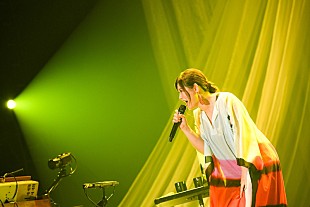 「絢香、約2年半ぶりの有観客ツアーからライブレポ到着＆一週間限定で配信」