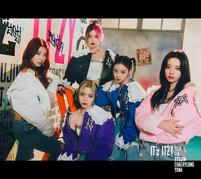 ITZY「アルバム『IT&#039;z ITZY』初回限定盤B」3枚目/4