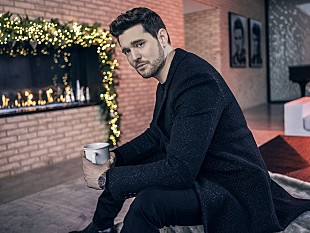 「マイケル・ブーブレ、クリスマスの名曲勢揃いのMV特集がLINE LIVEで配信決定」