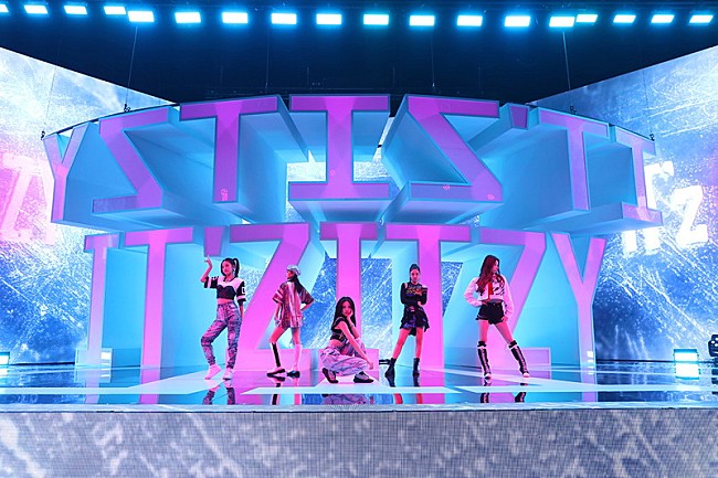 ITZY「」2枚目/13