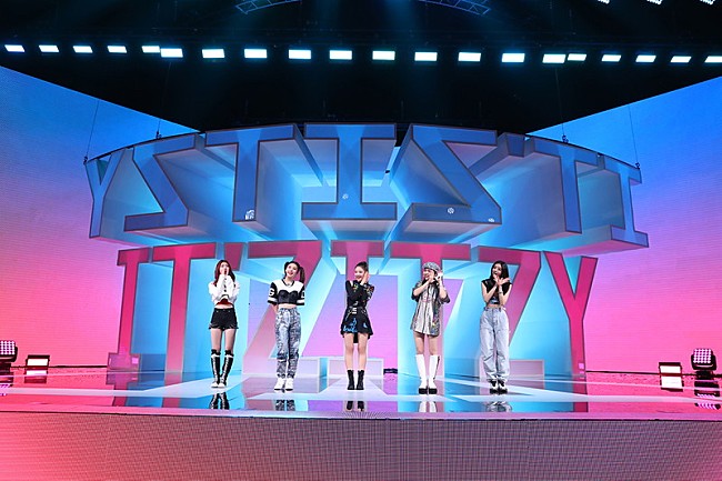 ITZY「」8枚目/13