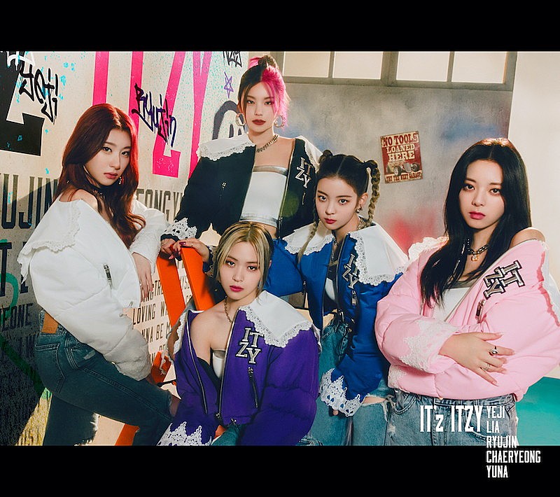 ITZY「アルバム『IT&#039;z ITZY』初回限定盤B」3枚目/5