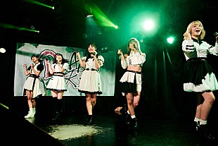 「DEAR KISS「暗い気持ちを覆せるアイドルでありたい」メンバー卒業の噂を吹き飛ばす痛快ライブ！ 2022年『ハッピー』に向けたインタビュー敢行」