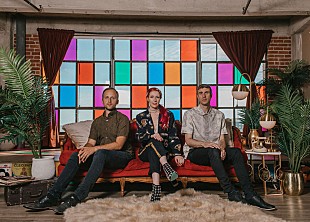 「ムーンチャイルド、レイラ・ハサウェイ参加の新曲「Tell Him」のリリック・ビデオ解禁」