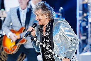 「ロッド・スチュワート、新型コロナ感染急増のため豪ツアーをキャンセル」