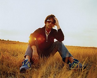 「ジャミロクワイ、「ヴァーチャル・インサニティ」25周年を記念して新リミックスが公開」