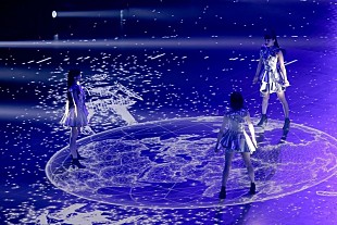 「Perfume、ぴあアリーナMMでの再演ライブ【Perfume LIVE 2022［polygon wave］】をレポート」
