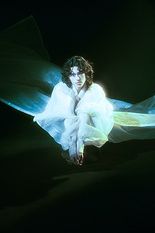 「コナン・グレイ、2022年初のシングル「Jigsaw」解禁」