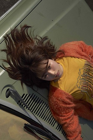 「にしな、デジタルシングル「スローモーション」配信スタート　気鋭の映像作家／アーティストUMMMI.が監督のMVも公開」