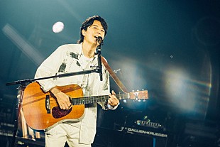 「福山雅治、8時間半に及ぶチャレンジングな配信ライブ「音楽の役目、役割ってどんな時でもある」」