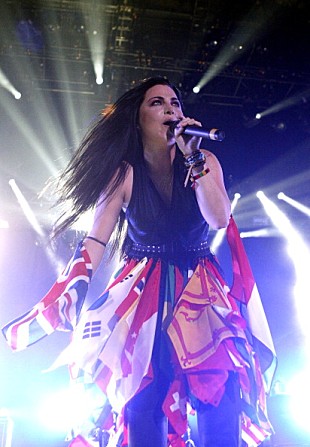 「エヴァネッセンス、「ブリング・ミー・トゥ・ライフ」のMV再生回数が10億回突破」