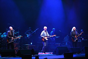 「クロスビー、スティルス＆ナッシュ、ニール・ヤングを支持するためにSpotifyから楽曲削除を要請」