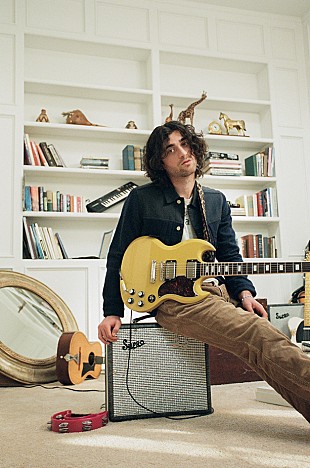 「Alexander 23、オリヴィア・ロドリゴと共作した失恋ソング「Hate Me If It Helps」解禁」