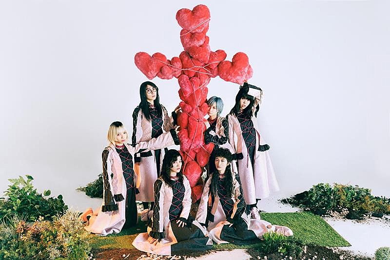 BiSH「BiSH、12ヶ月連続リリース第3弾SG『愛してると言ってくれ』アー写公開」1枚目/1