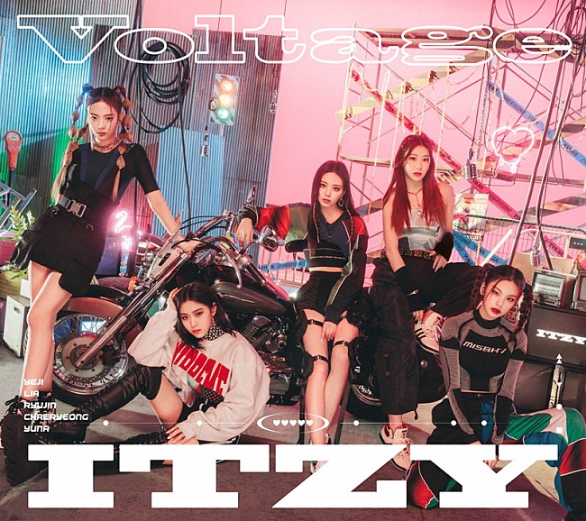 ITZY「シングル『Voltage』初回限定盤B」3枚目/5