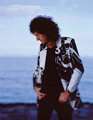 「ブライアン・メイ、1998年のソロ作『アナザー・ワールド』復刻盤リリース決定」