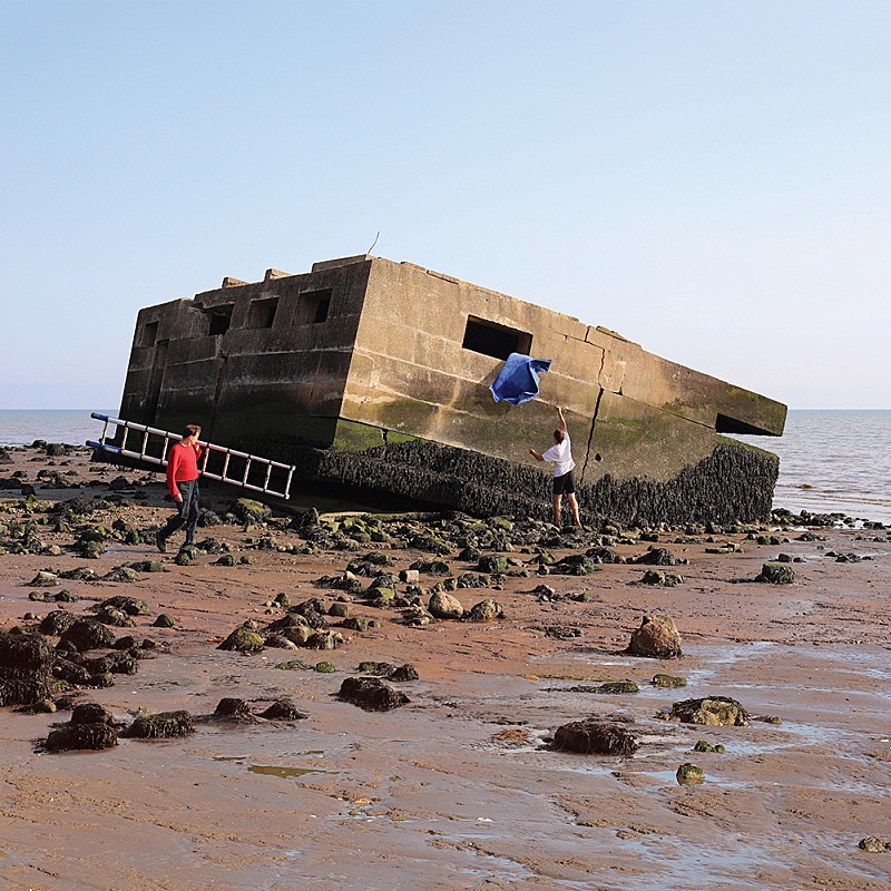 キャロライン、待望のデビュー作から「Dark blue」のアルバムver.解禁