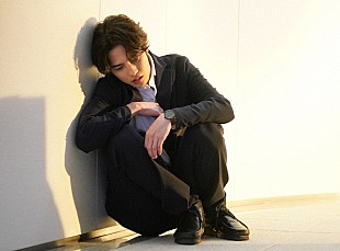 「「ムチャブリ！」志尊淳“大牙”の“奇襲”にキュン　「身長差のある包み込むハグ、たまらなく好き」」